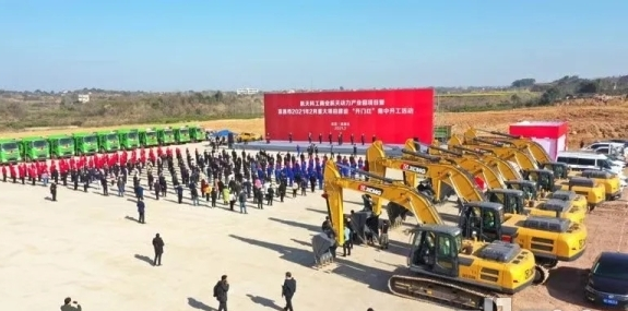 徐工挖掘机抢抓节后各地基础建设、复工复产的黄金期，深耕国内市场