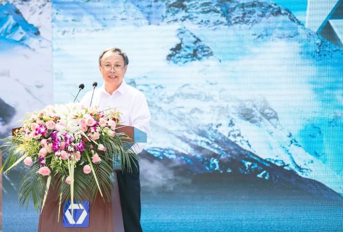 中国工程机械学会秘书长、党委副书记周贤彪